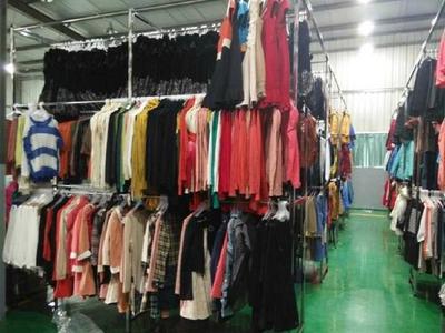 服裝批發(fā)拿貨攻略 新手必看，不看后悔的實(shí)用技巧